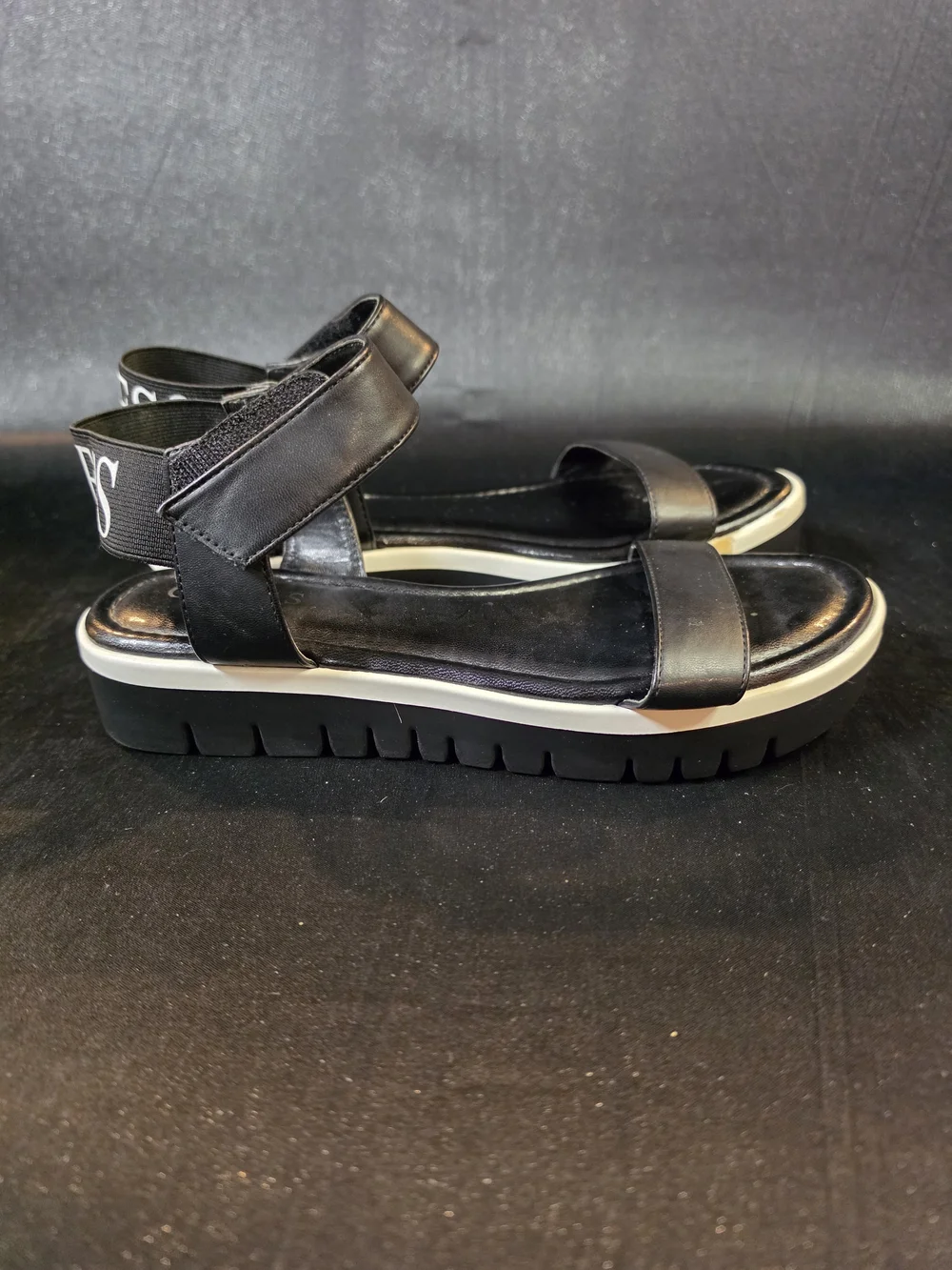 Guess Los Angeles Women's Black Platform Sandals Size 8M Hook & Loop Sandal